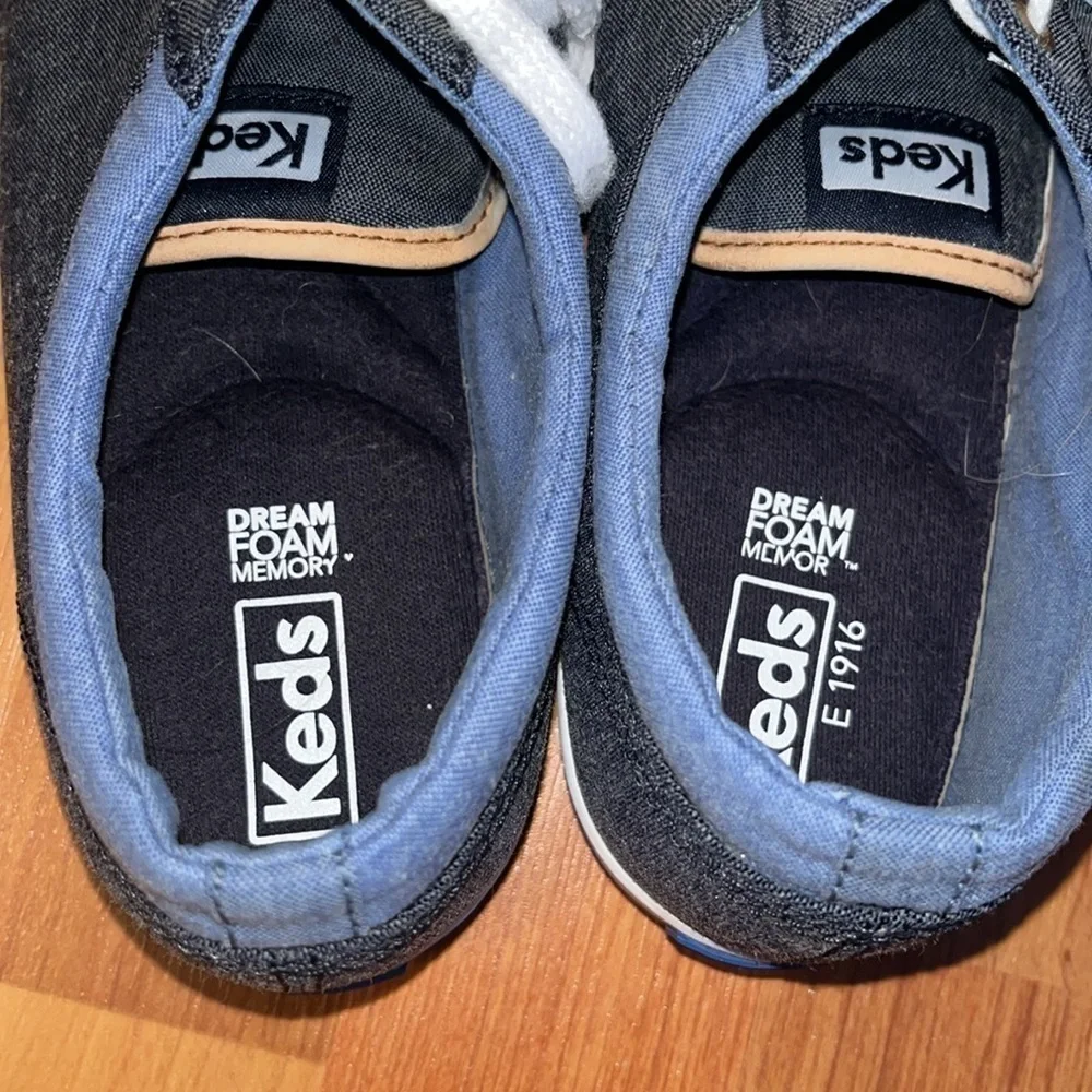 Keds women’s navy blue canvas dream foam memory sneakers size 9.5